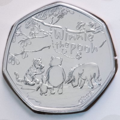 купить Великобритания 50 пенсов 2022 "Винни-Пух и друзья - Винни-Пух" в буклете
