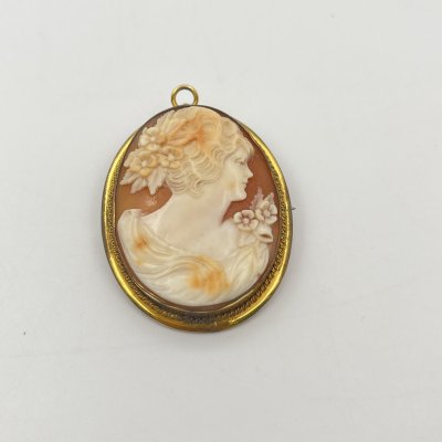 купить Брошь-кулон (камея) с женским профилем, металл, раковина, Западная Европа, 1960-1990 гг.