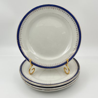 купить Набор из четырех тарелок с орнаментальной каймой, клеймо «Новгубфарфор», фарфор, обводка, золочение, Завод «Красный фарфорист» (Чудово, Грузинская фарфорово-фаянсовая фабрика), СССР, 1923-1927 гг.