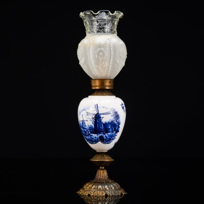 купить Лампа настольная, декорированная изображением голландского пейзажа с мельницами, фаянс, деколь, сплав металлов, стекло, матирование, Нидерланды, 1960-1990 гг.