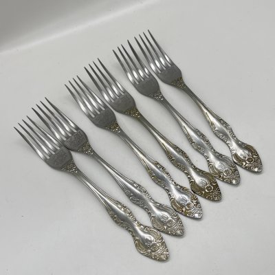 купить Набор из 6-ти вилок, украшенных флоральным декором, нержавеющая сталь, Павловский завод художественных металлоизделий им. С.М. Кирова, СССР, 1973-1990 гг.