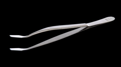 купить Пинцет для марок Luxus с загнутой широкой лопаткой Pi 42, 120 мм. Leuchtturm, 321387