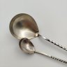Купить Комплект из двух  ложек с витыми ручками (ложка для коктейля и ложка для ягод), металл, Таллинский ювелирный завод, СССР, 1970-1990 гг.