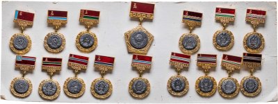 купить Набор значков "СССР ", полный комплект с гербами 15-ти союзных республик, СССР, Завод опытных и сувенирных изделий (г. Мытищи), 1970-1980 гг.