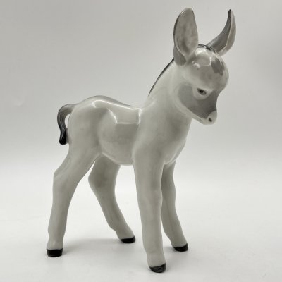 купить Статуэтка "Ослик", скульптор Воробьев Б. Я., художник Жбанов В. М., фарфор, роспись, Ленинградский фарфоровый завод (ЛФЗ), СССР, 1960-1970 гг.