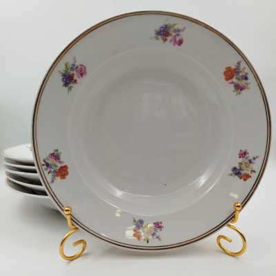 купить Комплект из 6-ти суповых тарелок, украшенных цветочным декором, фарфор, деколь, золочение, Дулевский фарфоровый завод (Дулёво), СССР, 1954 г.