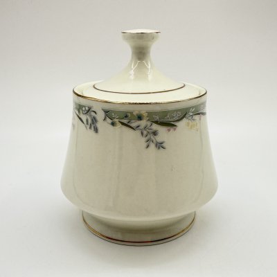 купить Сахарница, украшенная флоральным декором, фарфор, деколь, золочение, Китай, 1990-2010 гг.