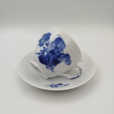 купить Пара чайная с цветочным декором в синей гамме, фарфор, деколь, Royal Copenhagen, Дания, 1952-1953 гг.