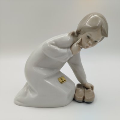 купить Статуэтка "Девочка с тапочками", фарфор, роспись, Lladro, Испания, 1971-1974 гг.