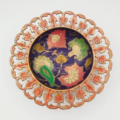 купить Орешница с прорезным бортом в восточном стиле с цветочным узором, латунь, холодный эмали, Индия, 1970-1990 гг.