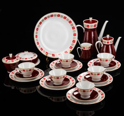 купить Сервиз чайно-кофейный терракотового оттенка с цветочным орнаментом, на 6 персон (24 предмета), фарфор, крытье, деколь, золочение, Freiberger Porzellan, ГДР, 1960-1990 гг.