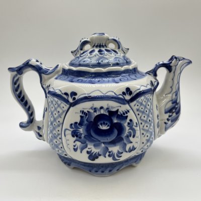 купить Чайник заварочный, украшенный цветочным декором, Стрелкова, Гжельские узоры, фарфор, роспись, Россия, 2000-2010 гг.