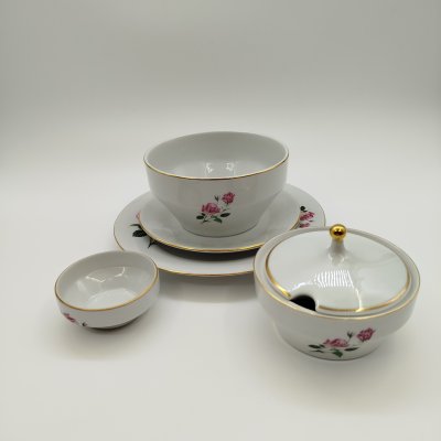 Купить Набор для сервировки украшенный цветочным декором(соусник, солонка, сахарница, десертная тарелка), фарфор, деколь, золочение, Moritz Zdekauer (MZ), Чехословакия, 1970-1990 гг.