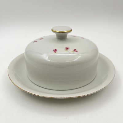 купить Масленка, украшенная изображением полевых цветов, Porzellanwerke Könitz (OPK), фарфор, деколь, золочение, ГДР, 1954-1962 гг.