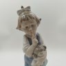 Купить Статуэтка "Девочка с куклой", фарфор, роспись, NAO Porcelain, Испания, 1970-2000 гг.