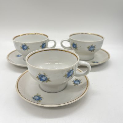 купить Набор из 3 кофейных пар с цветочным декором, фарфор, деколь, золочение, Довбышский фарфоровый завод (Довбыш), СССР, 1970 г.