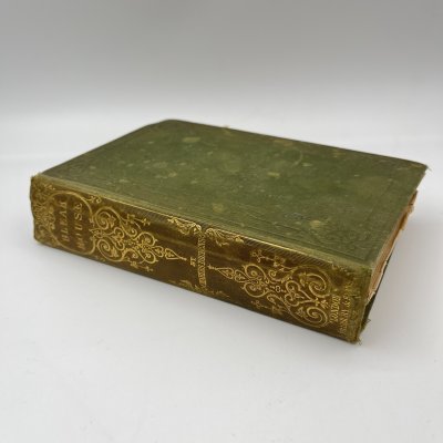 купить Книга Чарльз Диккенс, "Холодный дом" (На языке оригинала), [Прижизненное издание], бумага, печать, коленкор, тиснение, Великобритания, 1858 г.