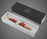 Купить Шариковая ручка Parker IM Premium K318 Red GT, стержень: M, цвет чернил: blue, в подарочной упаковке., Лаки и смолы: лак, латунь, нержавеющая сталь, позолота, 2026 г.