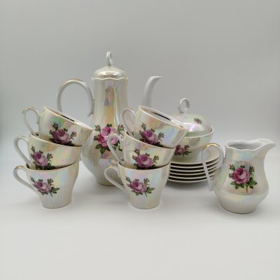 купить Сервиз кофейный с декором в виде роз на 6 персон (15 предметов), фарфор, деколь, люстр, золочение, Graf Von Henneberg Porzellan, 1777 Jlmenau, ГДР, 1973-1990 гг.