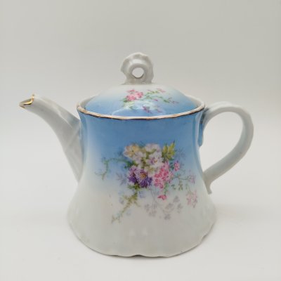 купить Чайник заварочный с декором из полевых цветов, фарфор, крытье, деколь, золочение, Российская империя, 1880-1910 гг.