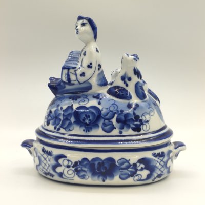 купить Шкатулка "Кошки и гармонист", Гжель, фарфор, роспись, Россия, 1990-2010 гг.