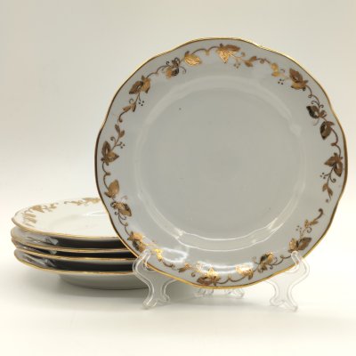 купить Набор из 5-ти десертных тарелок с растительным декором, фарфор, золочение, Барановский фарфоровый завод, СССР, 1970-1991 гг.