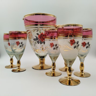 купить Набор для подачи прохладительных напитков на 6 персон (кувшин и бокалы) с цветочным узором, стекло, деколь, золочение, Европа, 1970-1980 гг.