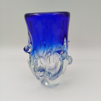 купить Ваза оригинальной формы, дизайнер Ladislav Palecek, Škrdlovice, стекло, гутная техника, Чехословакия, 1970-1979 гг.