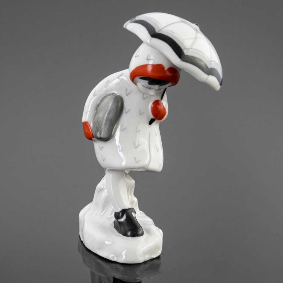 Статуэтка \"Девочка под зонтом\", фарфор, роспись, Ленинградский завод ...