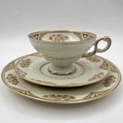 купить Трио чайное оттенка слоновой кости с золотистым цветочным декором, фарфор, золочение, Reichenbach (Райхенбах), ГДР, 1969-1981 гг.