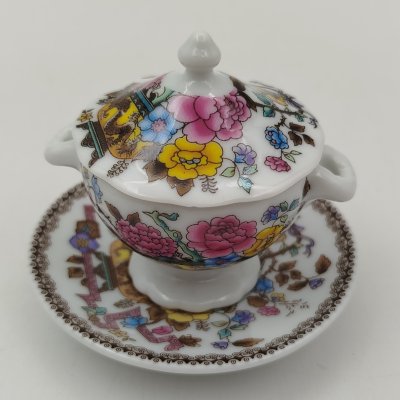 купить Солонка в виде супницы (миниатюрная) с изображением букета цветов в вазоне, "Porcelain Art" (PA), фарфор, деколь, Европа, 1970-2000 гг.