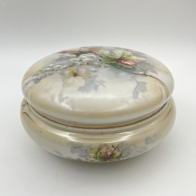 купить Шкатулка, украшенная изображением винограда, фарфор, деколь, золочение, Западная Европа, 1900-1930 гг.