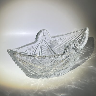 купить Салатник-ладья с резным геометрическим декором, хрусталь, алмазная грань, СССР, 1970-1990 гг.