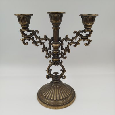купить Канделябр на три свечи на фигурном основании в виде растительных побегов, металл, бронзирование, Европа, 1990-2010 гг.