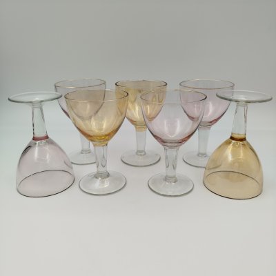 купить Набор из 7 рюмок для подачи крепленых вин, украшенных золотой каймой, стекло, золочение, люстр, СССР, 1960-1990 гг.