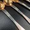 Купить Набор из пяти кофейных ложек с геометрическим декором, мНЦ (медь-никель-цинк), золочение, Таллинский ювелирный завод, СССР, 1960-1990 гг.