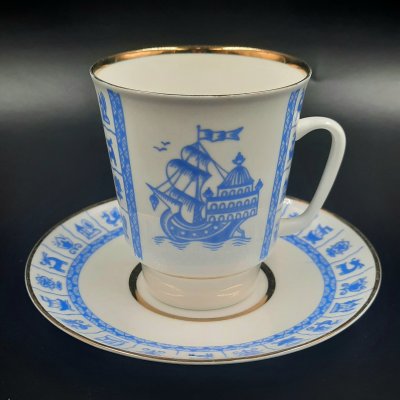 купить Пара кофейная "Каравелла", фарфор, деколь, золочение, Ленинградский фарфоровый завод (ЛФЗ), СССР, 1970-1992 гг.