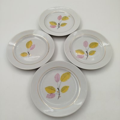 купить Набор из 4-х пирожковых тарелок, украшенных растительным декором, фарфор, деколь, золочение, Дулевский фарфоровый завод (Дулёво), СССР, 1961 г.