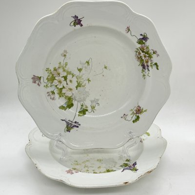 купить Набор из 2 обеденных тарелок с цветочным декором, фаянс, деколь, Товарищество М.С. Кузнецова, Российская империя, 1890-1910 гг.