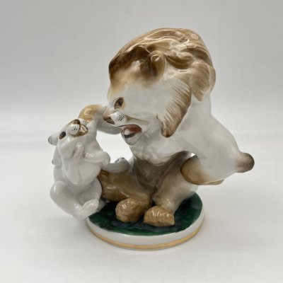 купить Статуэтка "Заяц во хмелю", скульптор Б.Я. Воробьев, фарфор, роспись, золочение, Ленинградский фарфоровый завод (ЛФЗ), СССР, 1970-1986 гг.