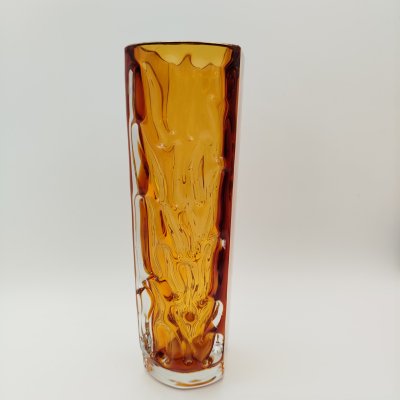 купить Ваза "Кора" медово-янтарного оттенка, автор П.И. Зинченко, хрусталь, литье в форму, шлифовка, Ленинградский завод художественного стекла (ЛЗХС), СССР, 1960-1980 гг.