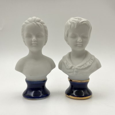 купить Парные миниатюрные бюсты "Александр и Луиза Броньяр" по мотивам произведения Жана Антуана Гудона, бисквит, крытье кобалтом, золочение, Азия, 1980-2000 гг.