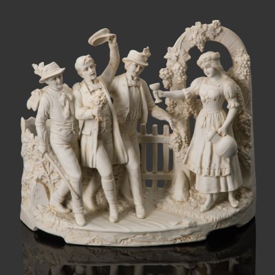 купить Кашпо в виде скульптурной композиции "Праздник", фарфор, Европа, 1930-1950 гг.