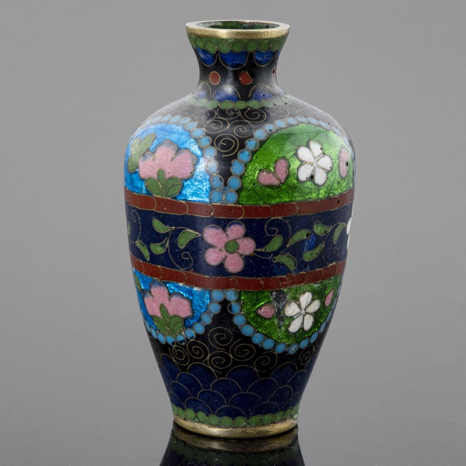 Ваза миниатюрная в технике клуазоне, латунь, эмаль, фольга, Китай, 1920 ...