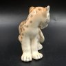 Купить Статуэтка "Маленький леопард", скульптор П.П. Веселов, фарфор, аэрография, роспись, Ленинградский фарфоровый завод (ЛФЗ), СССР, 1970-1990 гг.