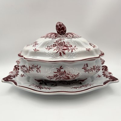 купить Террина (для подачи горячих блюд) на подносе, украшенная цветочным декором, фаянс, роспись, Франция, 1950-1970 гг.