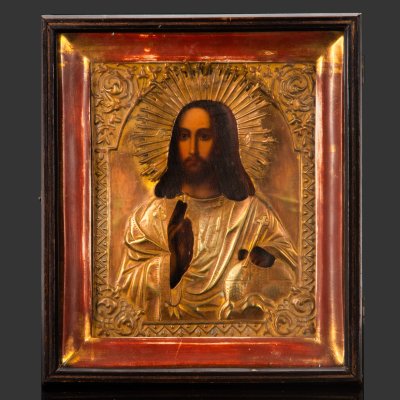купить Икона "Господь Вседержитель" в окладе и киоте, дерево, масло, латунь, стекло, Российская империя, 1890-1910 гг.