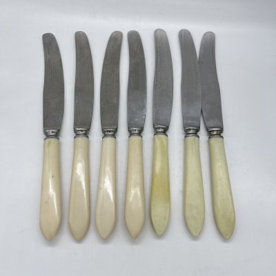 купить Набор из 7 столовых ножей, металл, пластик, СССР, 1960-1980 гг.