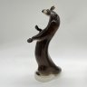 Купить Статуэтка "Выдра с рыбой", скульптор Б.Я. Воробьев, фарфор, роспись, аэрография, Ленинградский фарфоровый завод (ЛФЗ), Российская Федерация, 1960-1970 гг.