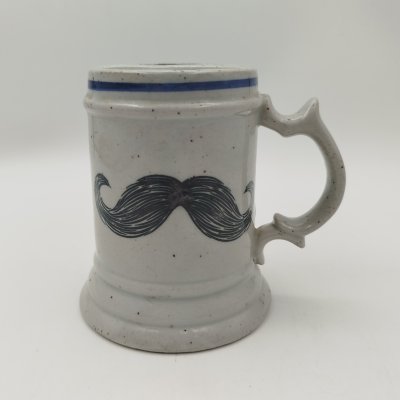 купить Кружка для усатых джентельменов, керамика, крытье, деколь, Западная Европа, 1980-2000 гг.